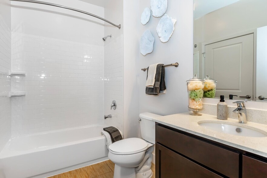 More Photos Of 515 West Ave, Norwalk Unknown For Lease