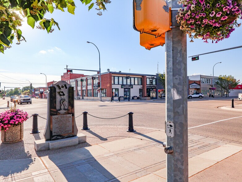 More Photos Of 5002 50 st, Stettler Flex For Sale