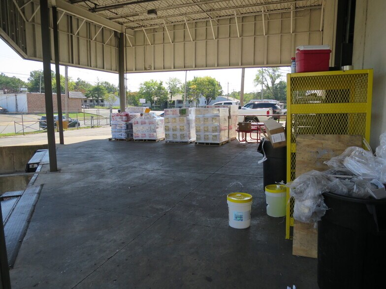 More Photos Of 3394 Winchester Rd, Memphis Warehouse For Sale