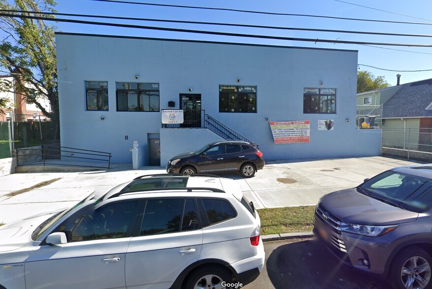 Primary Photo Of 13009 Springfield Blvd, Springfield Gardens Schools For Sale