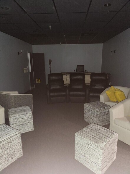 More Photos Of 3000 N Hollywood Way, Burbank Office For Lease