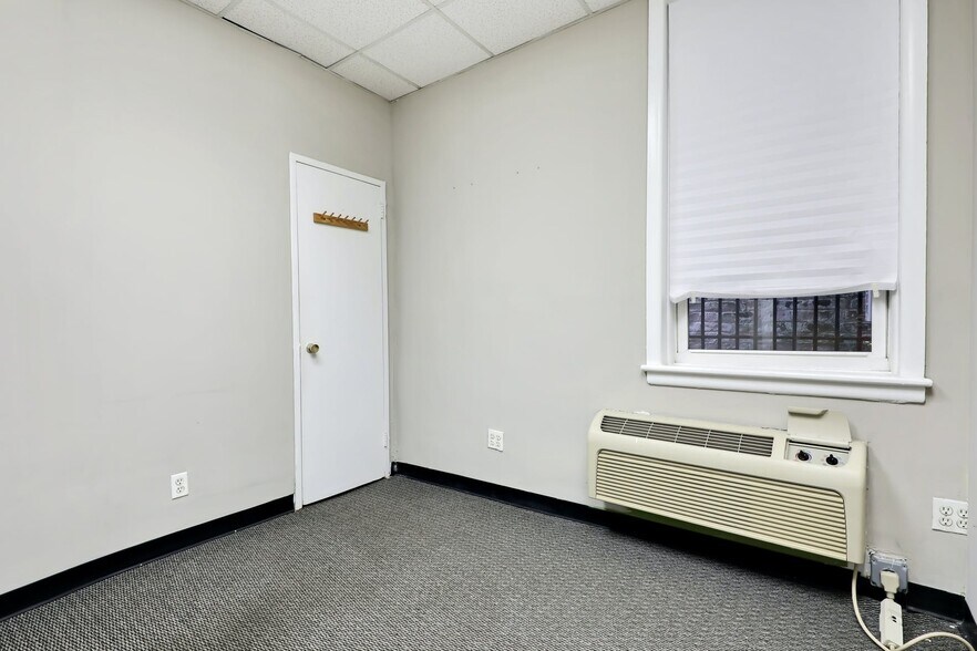 More Photos Of 45 N Village Ave, Rockville Centre Office For Sale