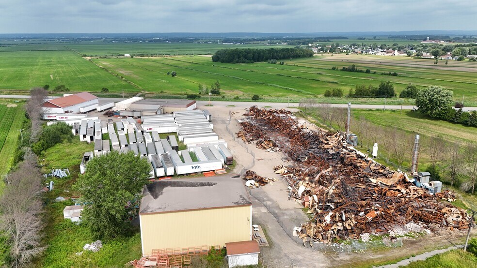 More Photos Of 215-223 Boul Ouest O, Maskinongé Industrial For Sale