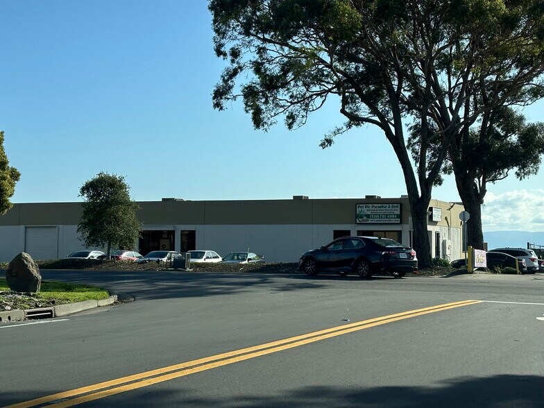 More Photos Of 3514-3544 Arden Rd, Hayward Warehouse For Lease
