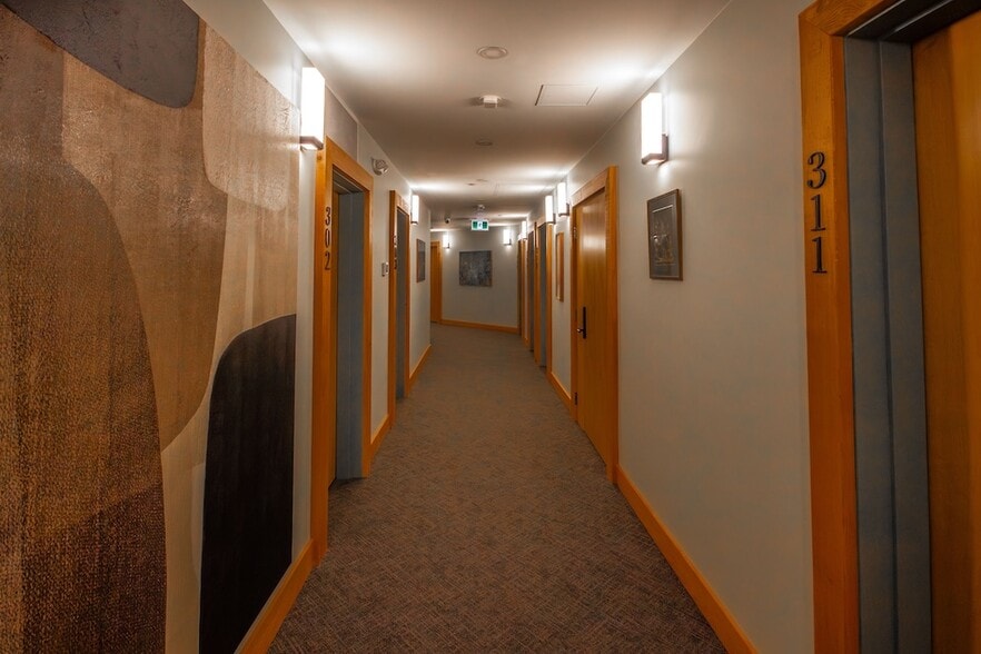 More Photos Of 211 Columbia St, Vancouver Hotel For Sale
