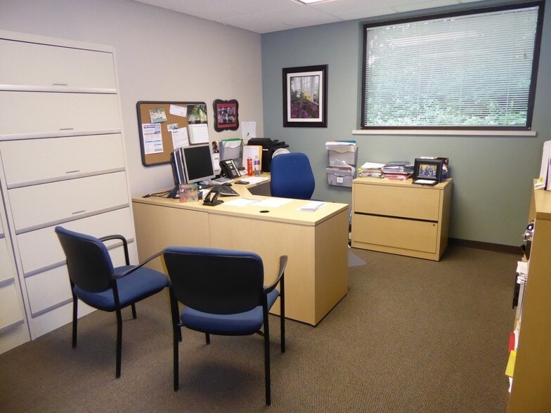 More Photos Of 1500 Continental Pl, Mount Vernon Medical For Lease