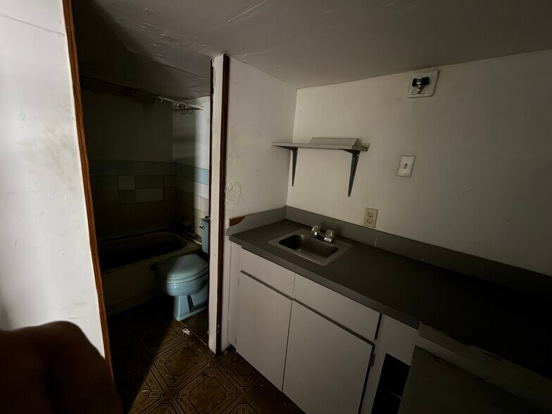 More Photos Of 3901 W 18th Ave, Hialeah Warehouse For Sale