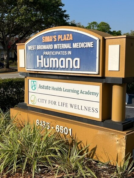 Primary Photo Of 6435-6471 W Commercial Blvd, Tamarac Medical For Lease