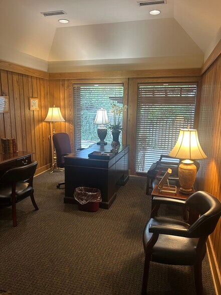 More Photos Of 27 Memorial Medical Dr, Greenville Medical For Sale