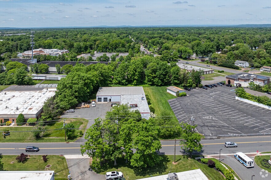 More Photos Of 5 Veronica Ave, Somerset Distribution For Sale