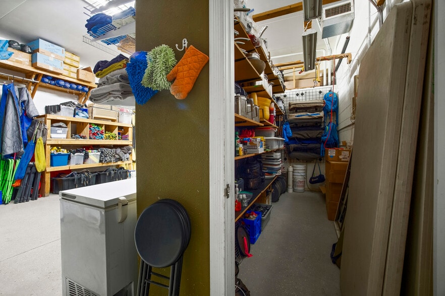 More Photos Of 1633-1651 Boulder City Pky, Boulder City General Retail For Sale
