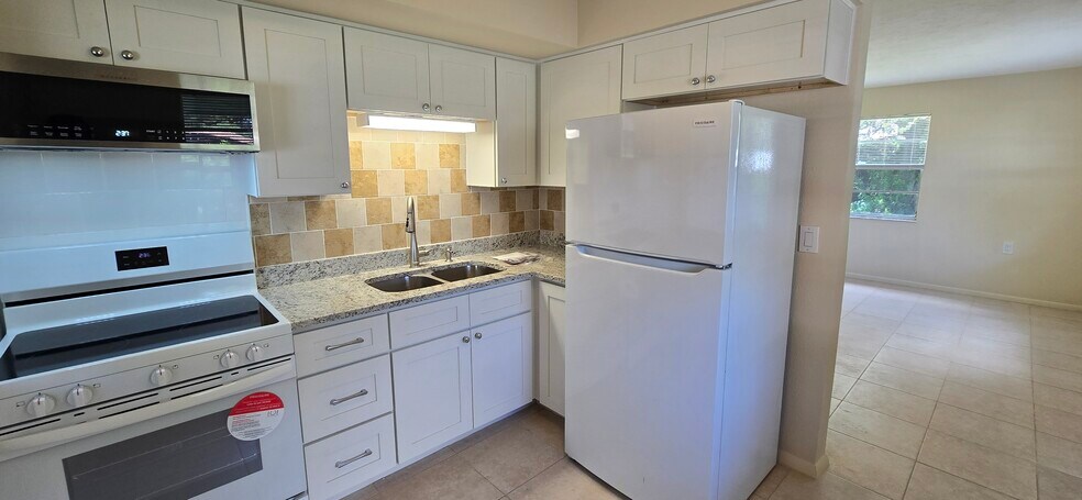 More Photos Of 3404 Dahlia Pl, Largo Apartments For Sale