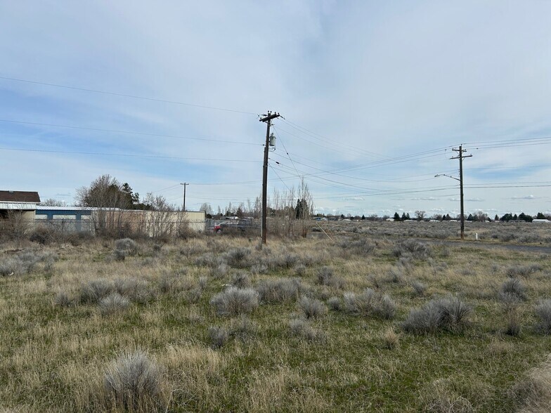 More Photos Of Broad St NE @ Airway DR, Moses Lake Land For Sale