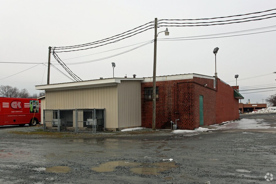 More Photos Of 1101 S Main St, Lexington Restaurant For Sale