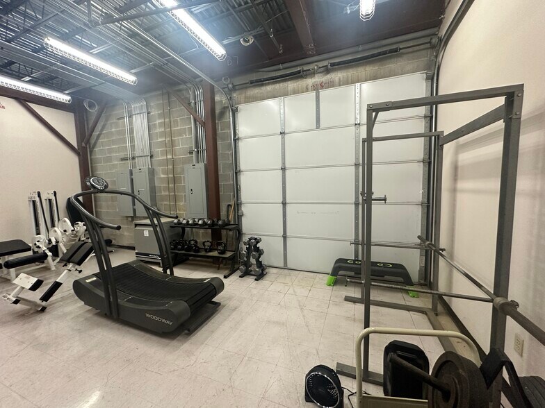 More Photos Of 6525 Shiloh Rd, Alpharetta Office Residential For Sale