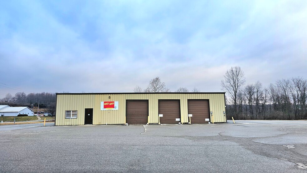More Photos Of 212 Hobart Dr, Hillsboro Warehouse For Sale