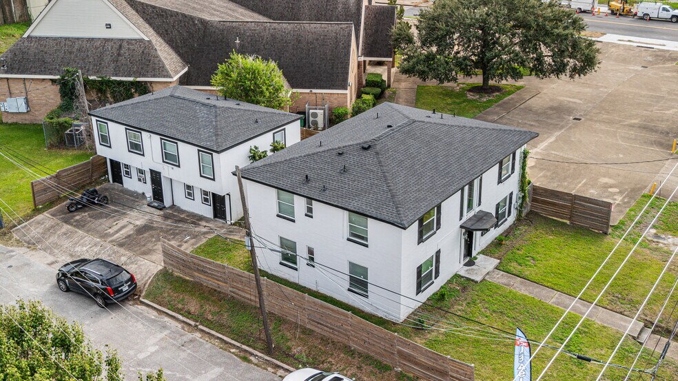 More Photos Of 4301 Chartres St, Houston Apartments For Sale