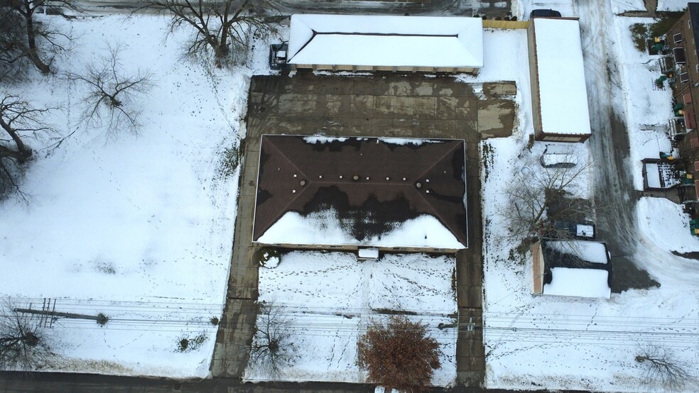 More Photos Of 5790 Lee Rd S, Maple Heights Multifamily For Sale