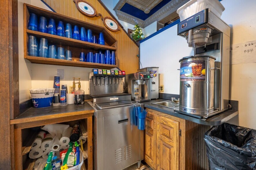 More Photos Of 110 S Broadway St, New Philadelphia Storefront Retail Office For Sale