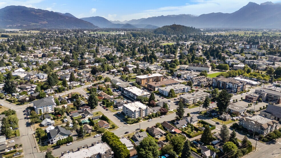 More Photos Of 45886 Wellington Ave, Chilliwack Hotel For Sale