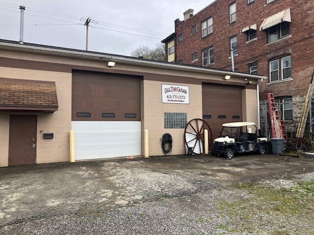 More Photos Of 1110 Island Ave, McKees Rocks Warehouse For Lease