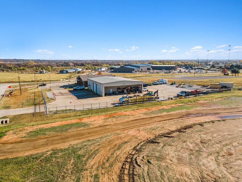 More Photos Of 142 N FM 730, Boyd Light Distribution For Sale