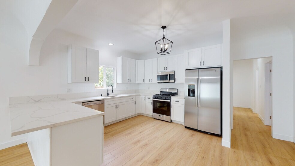 More Photos Of 1113 Pacific Ave, Long Beach Apartments For Sale