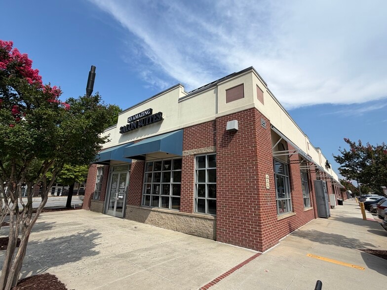 Primary Photo Of Peachtree Industrial Blvd @ SEC Peachtree Industrial & Chamblee, Chamblee Unknown For Lease
