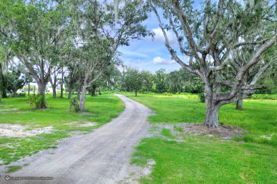 More Photos Of 3701 E Trapnell Rd, Plant City Distribution For Sale