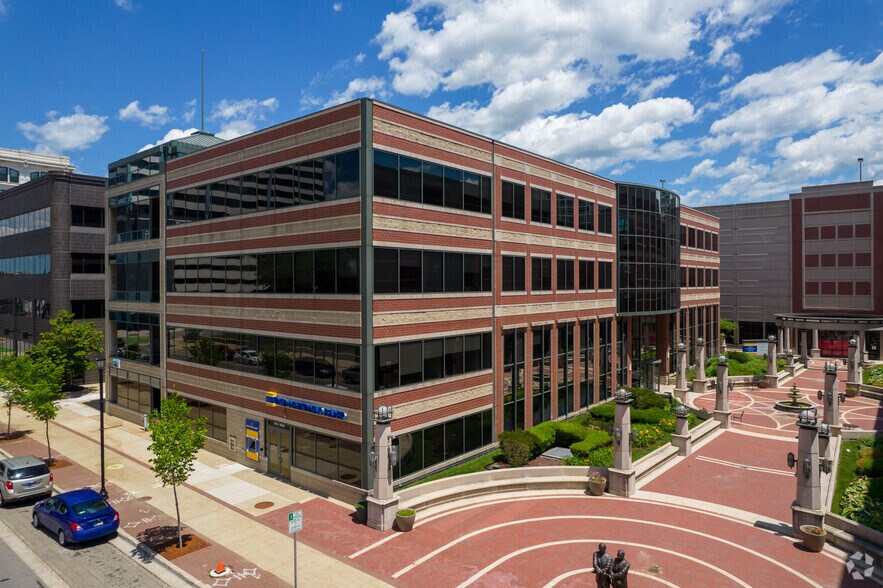 More Photos Of 130 S Main St, South Bend Office For Lease