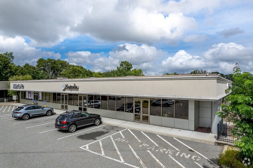 More Photos Of 1375 Park Ave, Cranston Freestanding For Lease