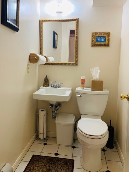 More Photos Of 100-108 Russell St, Hadley Medical For Lease