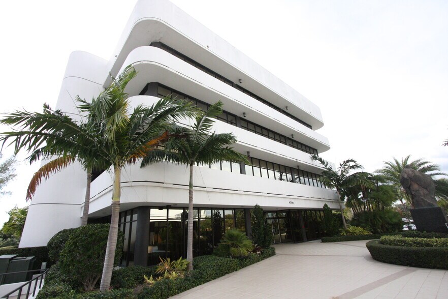 More Photos Of 4700 NW Boca Raton Blvd, Boca Raton Office For Sale