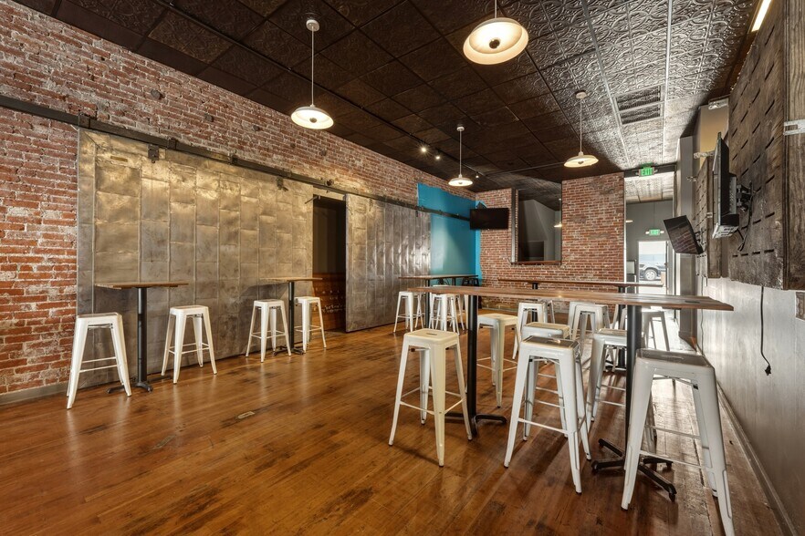 More Photos Of 214-226 E Main st, Walla Walla General Retail For Sale