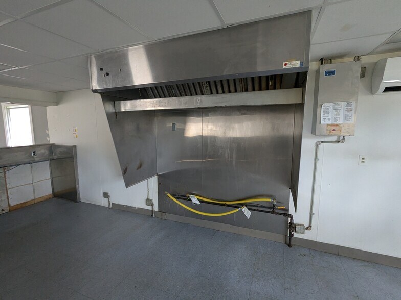 More Photos Of 24901 Red Arrow Hwy, Mattawan Restaurant For Lease