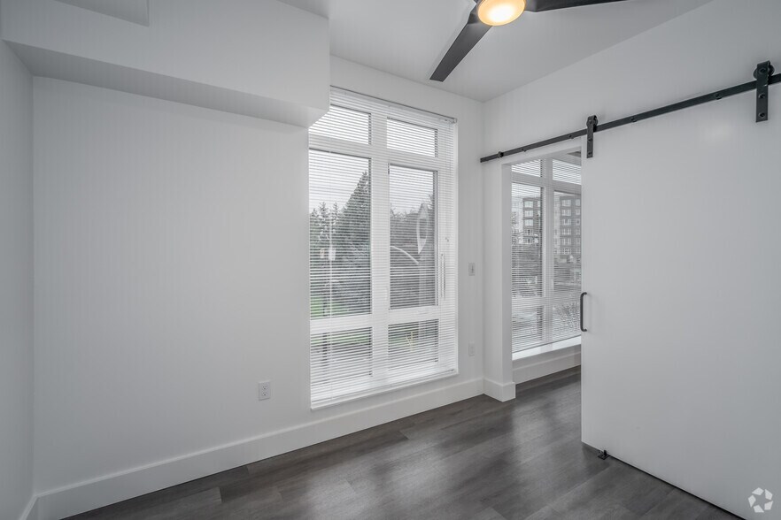 More Photos Of 104 12th Ave, Seattle Apartments For Lease