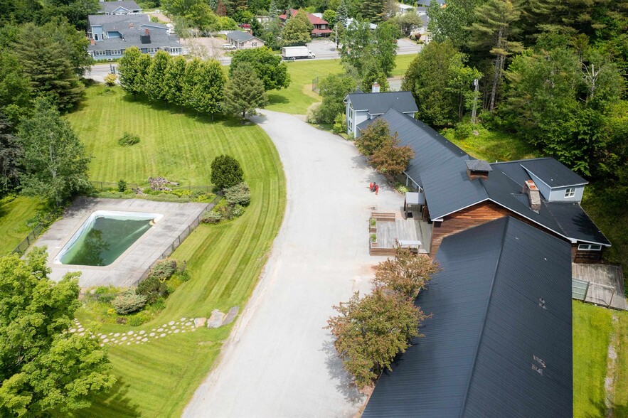 More Photos Of 1007 Mountain Rd, Stowe Hotel For Sale