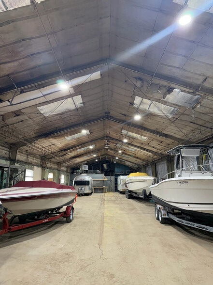 More Photos Of 3060 South Ave, Toledo Manufacturing For Lease