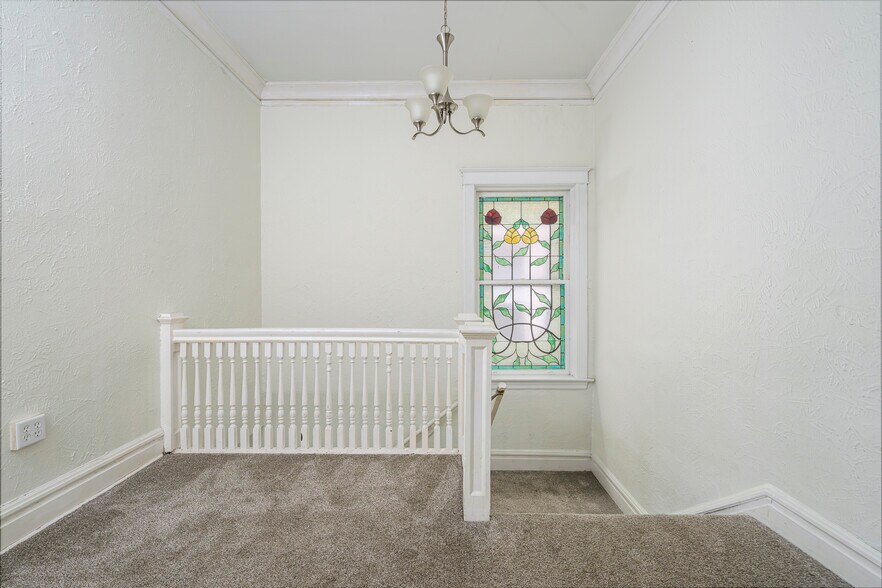 More Photos Of 4374-4382 W Pine Blvd, Saint Louis Office For Sale