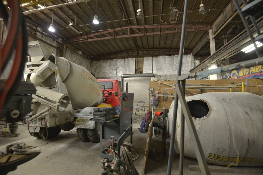 More Photos Of 97 Chimney Rock Rd, Bridgewater Unknown For Lease