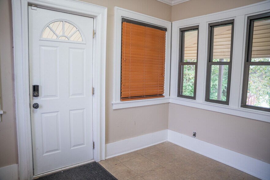 More Photos Of 3617 Alexandria Pike, Cold Spring Loft Creative Space For Lease