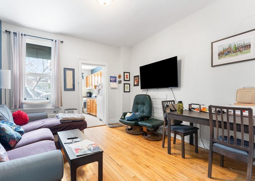 More Photos Of 484-486 Gilmour St, Ottawa Apartments For Sale