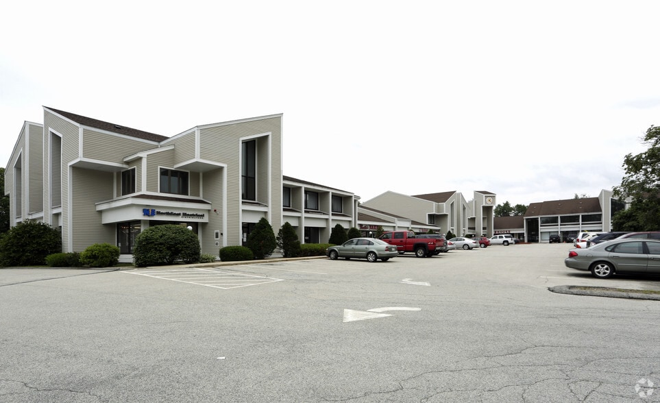 Primary Photo Of 254 N Broadway, Salem Storefront Retail Office For Sale
