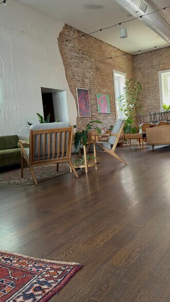 More Photos Of 358 Main St, Memphis Storefront Retail Residential For Lease