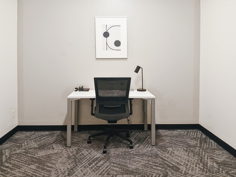 More Photos Of 3209 S Broadway, Edmond Coworking Space