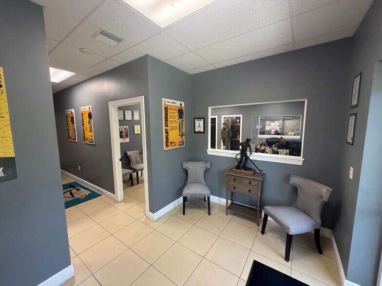 More Photos Of 3519 Plover Ave, Naples Warehouse For Lease
