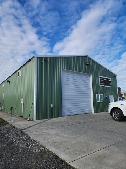 Primary Photo Of 335 E B Cir, Pasco Warehouse For Sale