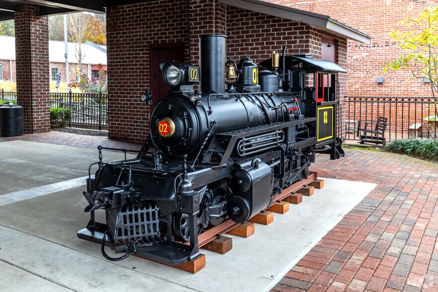 More Photos Of 500-580 Union Square Dr, New Hope Office For Lease