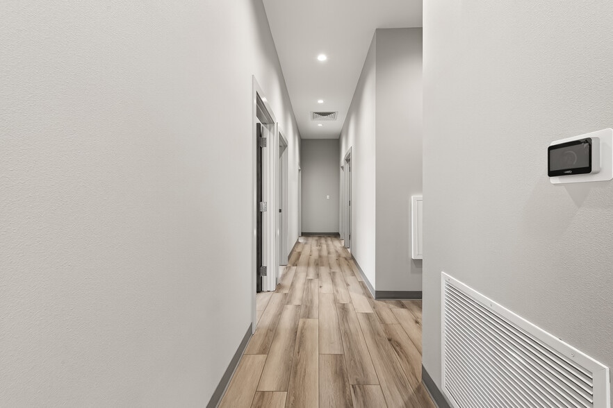 More Photos Of 217 Promenade Way, Sugar Land Medical For Sale