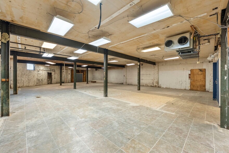 More Photos Of 1160 Chestnut St, Elizabeth Light Manufacturing For Lease